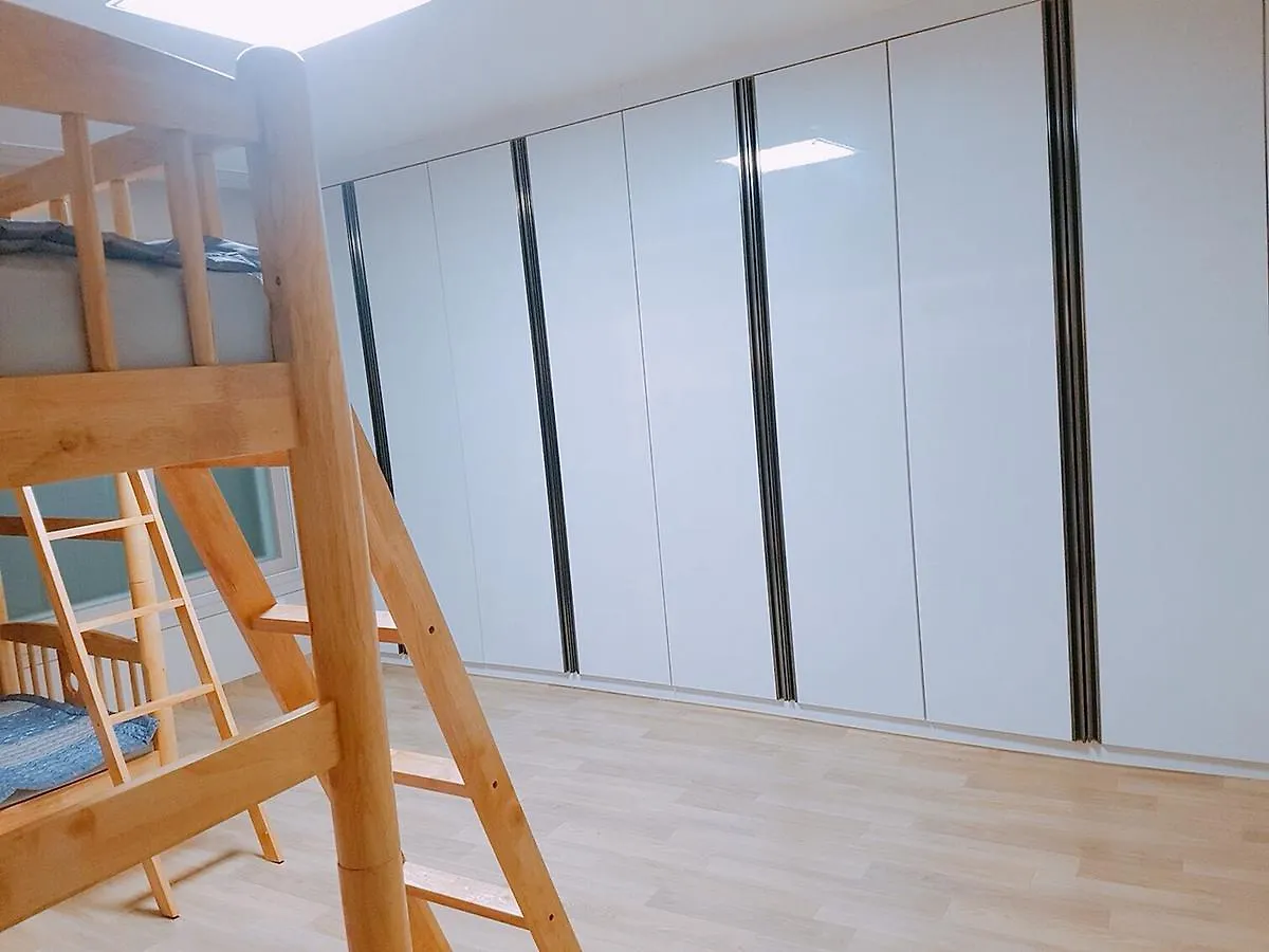 Honey House Hotel Busan 2*,  South Korea